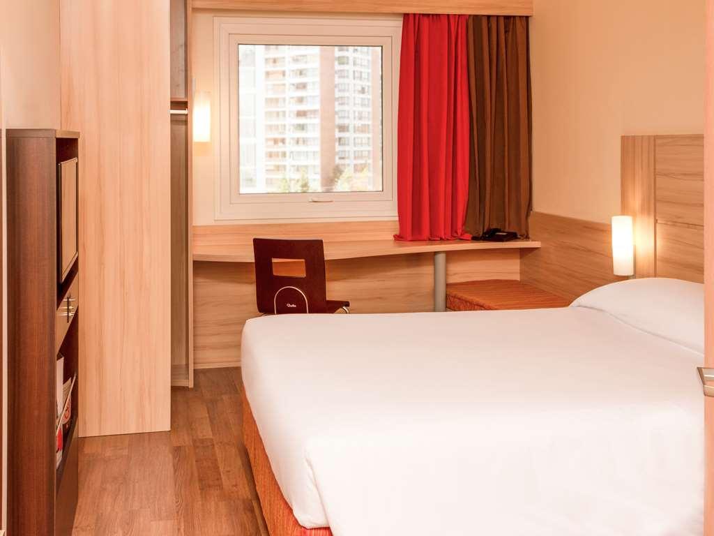 Ibis Condes Hotel