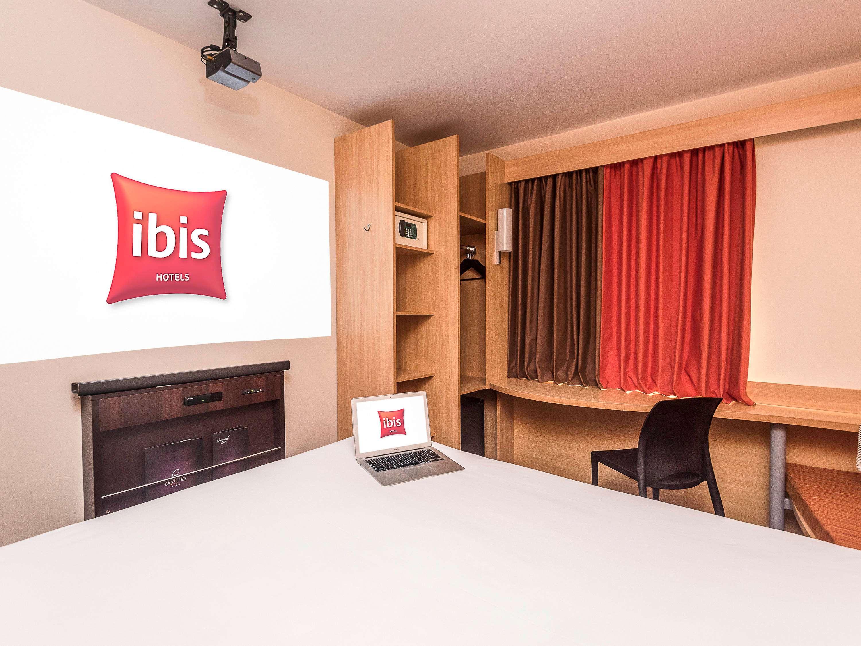 Ibis Condes Hotel
