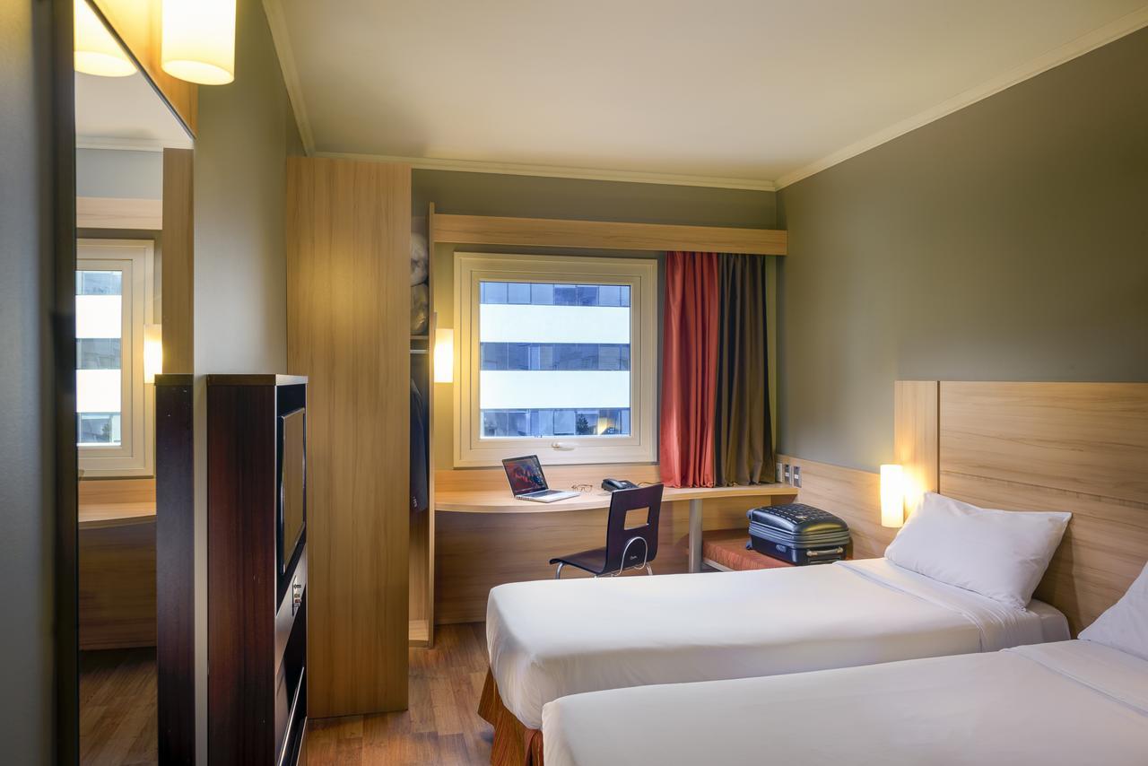 Ibis Condes 3*